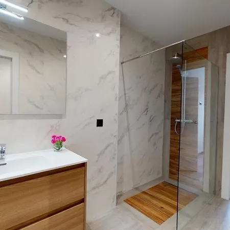 Large & Relaxing Apartment