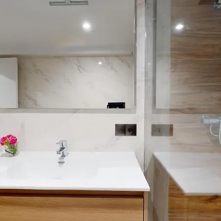 Large & Relaxing Apartment *